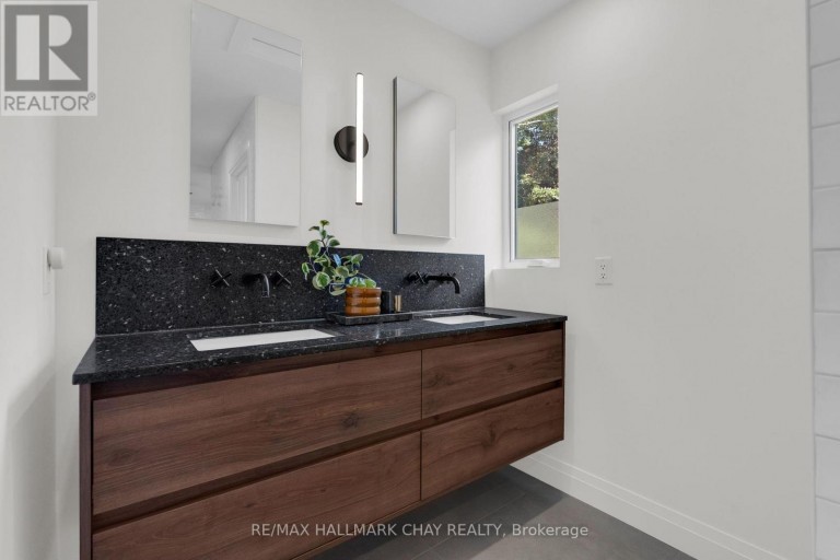 9 HOWARD DRIVE, Oro-Medonte, Ontario, L0L2E0