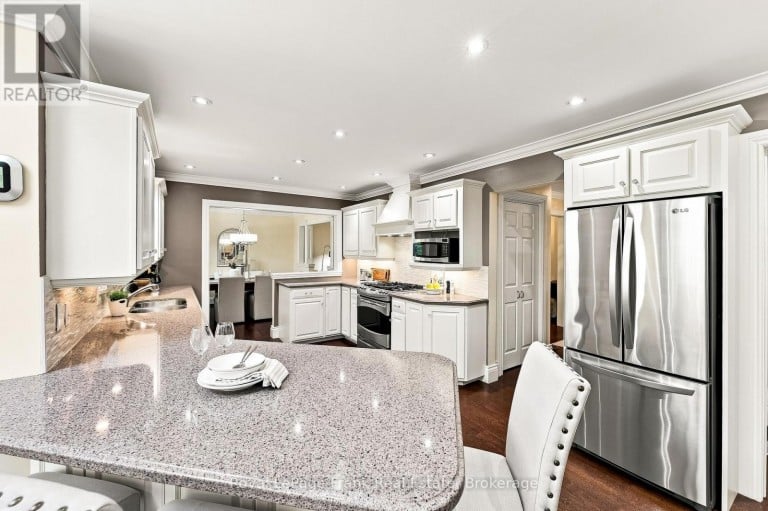 559 ALMA STREET, Scugog (Port Perry), Ontario, L9L1C9