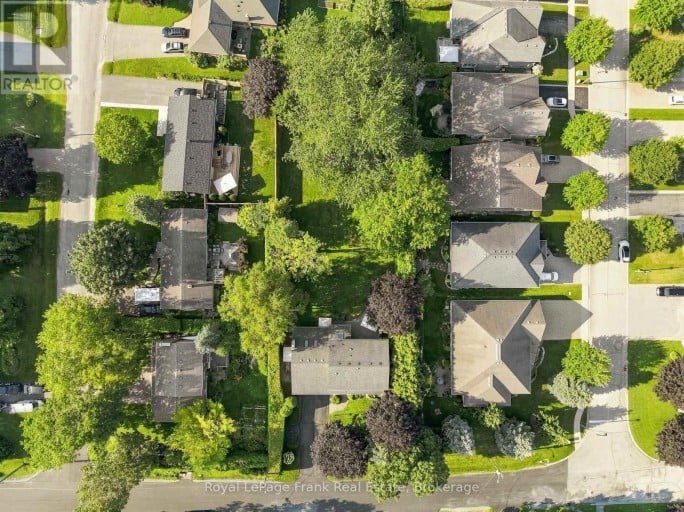 559 ALMA STREET, Scugog (Port Perry), Ontario, L9L1C9