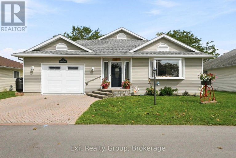 6 HERITAGE DRIVE, Prince Edward County (Wellington), Ontario, K0K3L0
