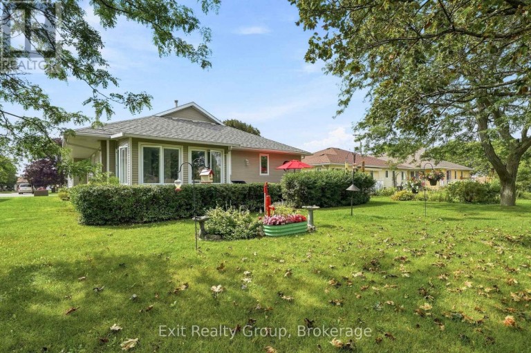 6 HERITAGE DRIVE, Prince Edward County (Wellington), Ontario, K0K3L0