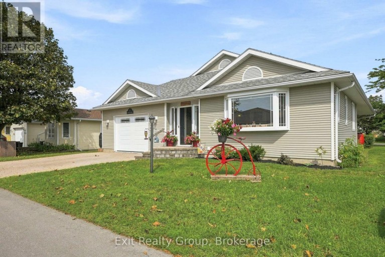 6 HERITAGE DRIVE, Prince Edward County (Wellington), Ontario, K0K3L0