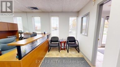 16 - 540 CLARKE ROAD London East (East I) Ontario photo 6