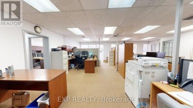16 - 540 CLARKE ROAD London East (East I) Ontario photo 8