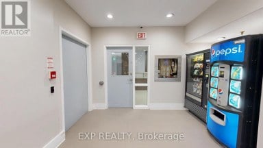 L30 - 186 KING STREET London East (East K) Ontario photo 5