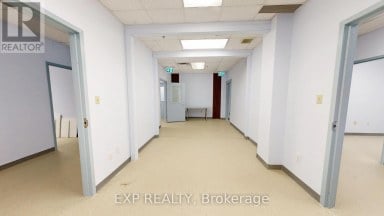 L30 - 186 KING STREET London East (East K) Ontario photo 8