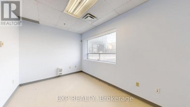 L30 - 186 KING STREET London East (East K) Ontario photo 9