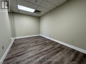 201 - 101 CHERRYHILL BOULEVARD London North (North N) Ontario photo 6