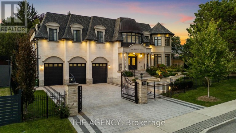 18 SUNCREST DRIVE, Toronto (Bridle Path-Sunnybrook-York Mills), Ontario, M3C2L2