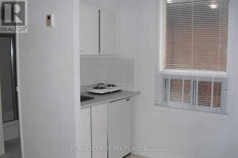 93 SPADINA ROAD, Toronto (Annex), Ontario, M5R2T1