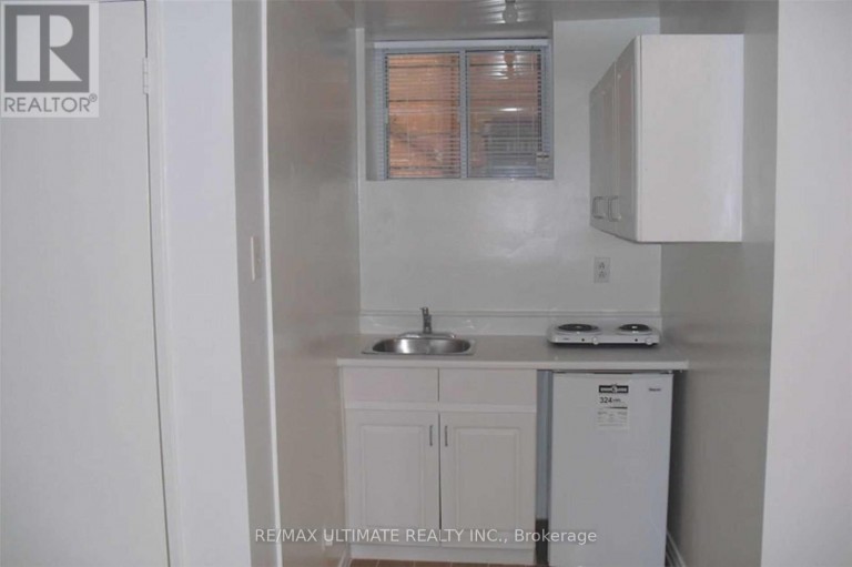93 SPADINA ROAD, Toronto (Annex), Ontario, M5R2T1