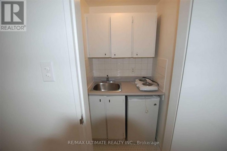 93 SPADINA ROAD, Toronto (Annex), Ontario, M5R2T1