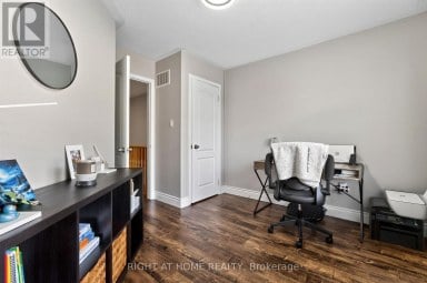 7201 TRIUMPH LANE Mississauga (Lisgar) Ontario photo 19