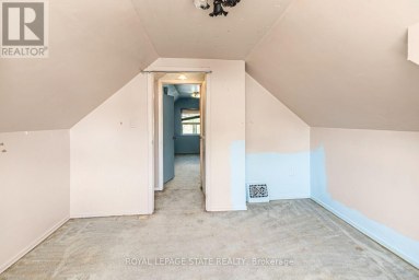 75 KENSINGTON AVENUE N Hamilton (Crown Point) Ontario photo 29