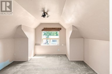 75 KENSINGTON AVENUE N Hamilton (Crown Point) Ontario photo 30