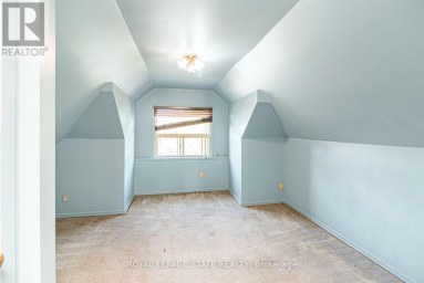 75 KENSINGTON AVENUE N Hamilton (Crown Point) Ontario photo 31