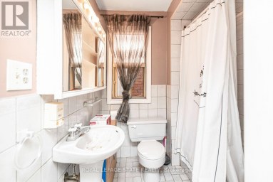75 KENSINGTON AVENUE N Hamilton (Crown Point) Ontario photo 38