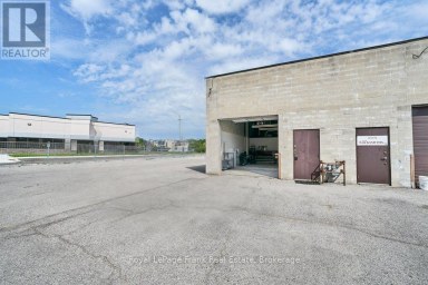 1 - 676 MONARCH AVENUE Ajax (South West) Ontario photo 3
