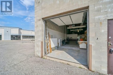 1 - 676 MONARCH AVENUE Ajax (South West) Ontario photo 4
