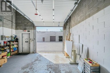 1 - 676 MONARCH AVENUE Ajax (South West) Ontario photo 5
