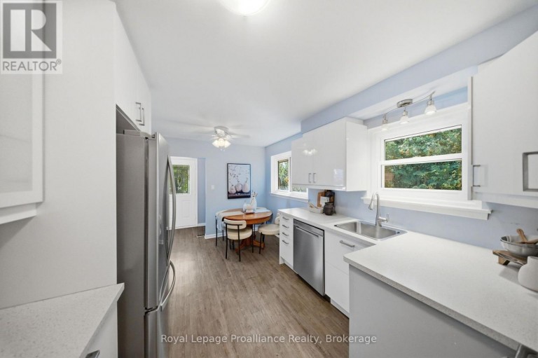 400 HARRIS STREET, Whitby (Downtown Whitby), Ontario, L1N3C5