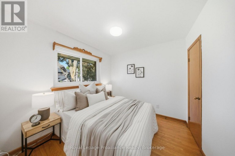 400 HARRIS STREET, Whitby (Downtown Whitby), Ontario, L1N3C5