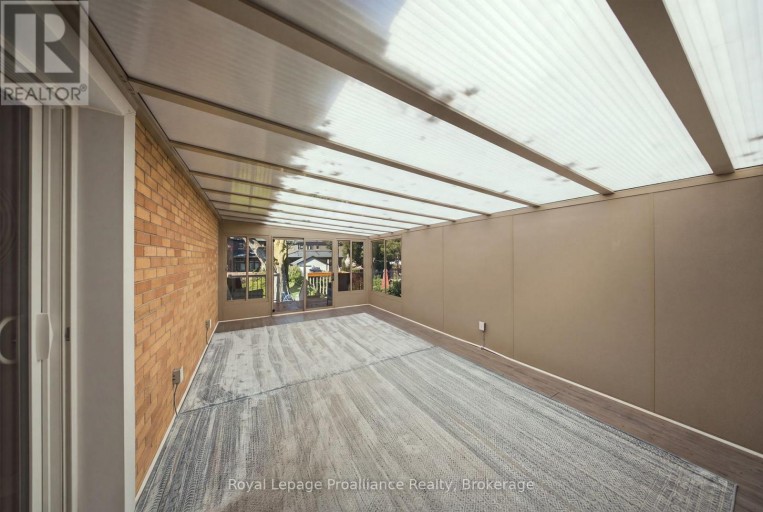 400 HARRIS STREET, Whitby (Downtown Whitby), Ontario, L1N3C5