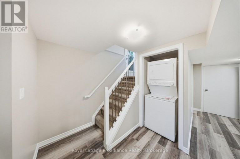400 HARRIS STREET, Whitby (Downtown Whitby), Ontario, L1N3C5