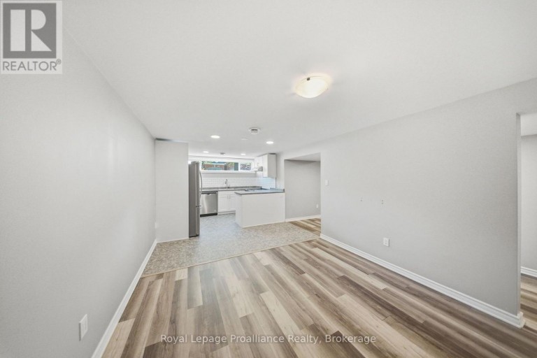 400 HARRIS STREET, Whitby (Downtown Whitby), Ontario, L1N3C5