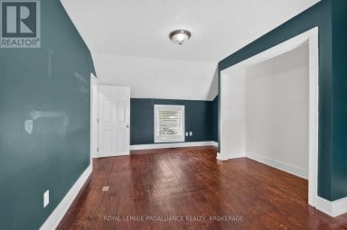 196 YORK STREET Kingston (East of Sir John A. Blvd) Ontario photo 13