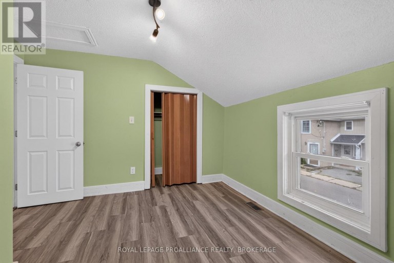 196 YORK STREET, Kingston (East of Sir John A. Blvd), Ontario, K7K1R4