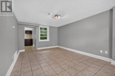 196 YORK STREET Kingston (East of Sir John A. Blvd) Ontario photo 3