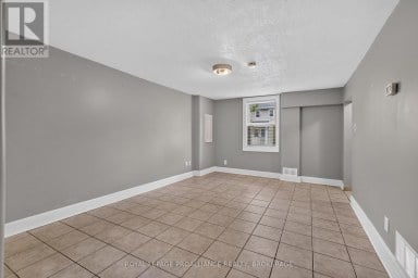 196 YORK STREET Kingston (East of Sir John A. Blvd) Ontario photo 4