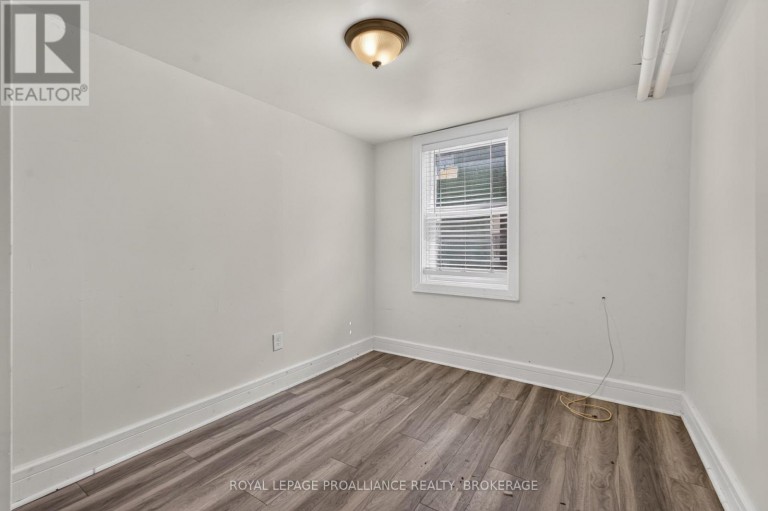196 YORK STREET, Kingston (East of Sir John A. Blvd), Ontario, K7K1R4