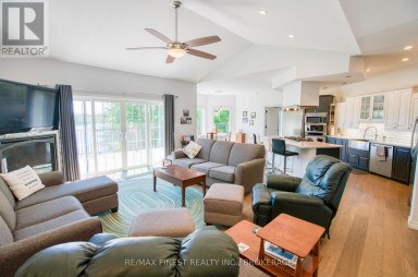 1252 CLEMENT ROAD, Frontenac (Frontenac Centre) Ontario