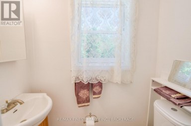 1252 CLEMENT ROAD, Frontenac (Frontenac Centre) Ontario