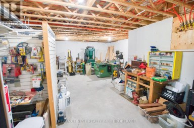 1252 CLEMENT ROAD, Frontenac (Frontenac Centre) Ontario