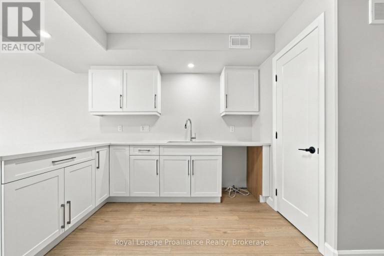 77 COUSINS CRESCENT, Belleville (Belleville Ward), Ontario, K8N0W2