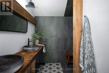 244 SALMON POINT ROAD Prince Edward County (Athol Ward) Ontario photo 11