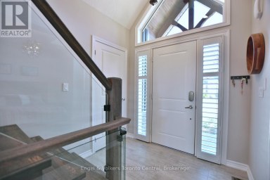 18 ROBBIE WAY Collingwood Ontario photo 7