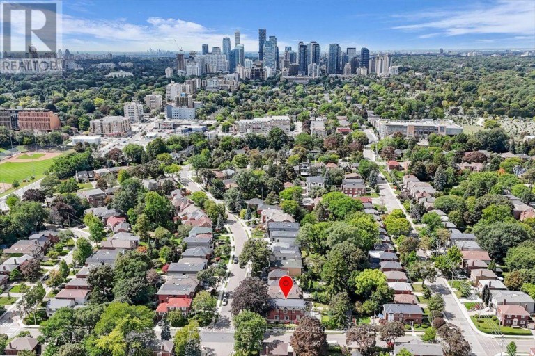 40 DIVADALE DRIVE, Toronto (Leaside), Ontario, M4G2N9