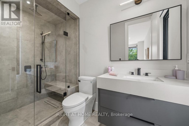 77 WALDER AVENUE, Toronto (Bridle Path-Sunnybrook-York Mills), Ontario, M4P2S1