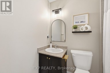3 BATTENBERG COURT East Gwillimbury (Mt Albert) Ontario photo 11