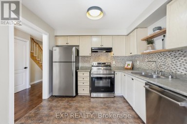 3 BATTENBERG COURT East Gwillimbury (Mt Albert) Ontario photo 7