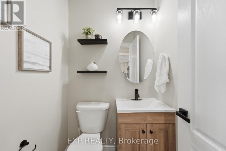 3 BATTENBERG COURT, East Gwillimbury (Mt Albert), Ontario, L0G1M0