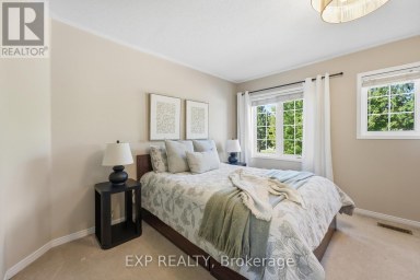 3 BATTENBERG COURT East Gwillimbury (Mt Albert) Ontario photo 9