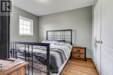 117 HAMMILL HEIGHTS East Gwillimbury (Mt Albert) Ontario photo 15
