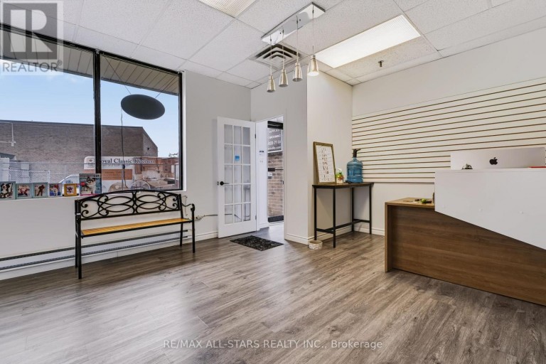 9 - 5 VATA COURT, Aurora (Aurora Village), Ontario, L4G4B6