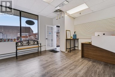 9 - 5 VATA COURT Aurora (Aurora Village) Ontario photo 3