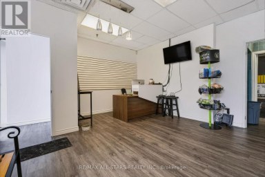 9 - 5 VATA COURT Aurora (Aurora Village) Ontario photo 6